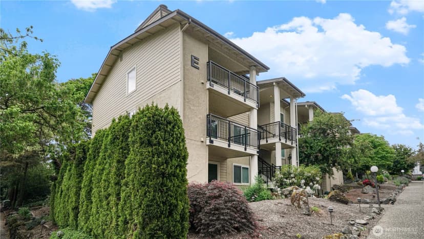 Property photo for 13616 Ne 7th Street #e3, Bellevue photo 31