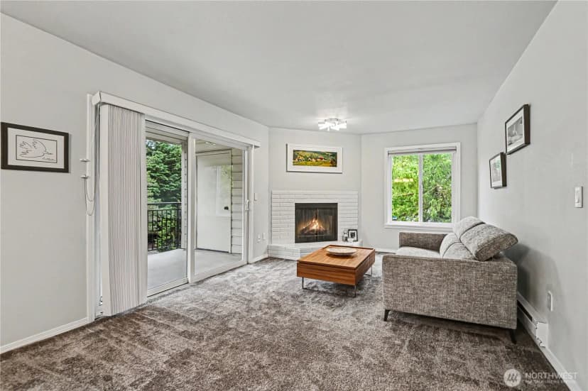 Property photo for 13616 Ne 7th Street #e3, Bellevue photo 3