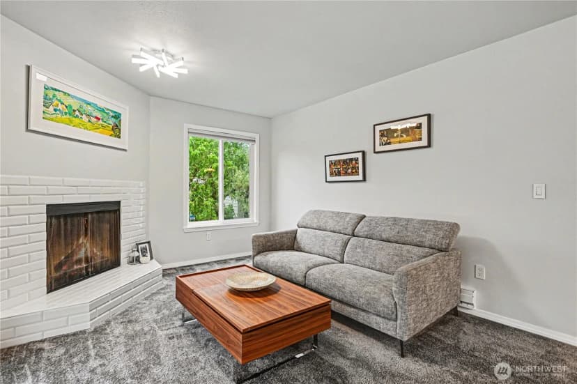 Property photo for 13616 Ne 7th Street #e3, Bellevue photo 4