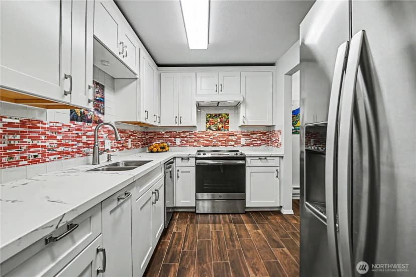 Property photo for 13616 Ne 7th Street #e3, Bellevue photo 8