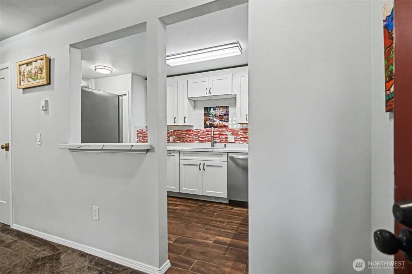 Property photo for 13616 Ne 7th Street #e3, Bellevue photo 10