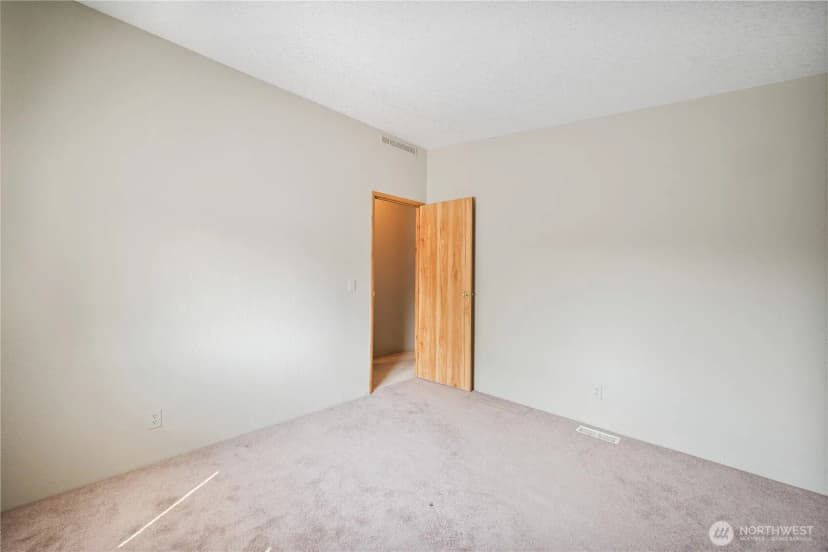 Property photo for 57 Heritage Boulevard, Longview photo 20