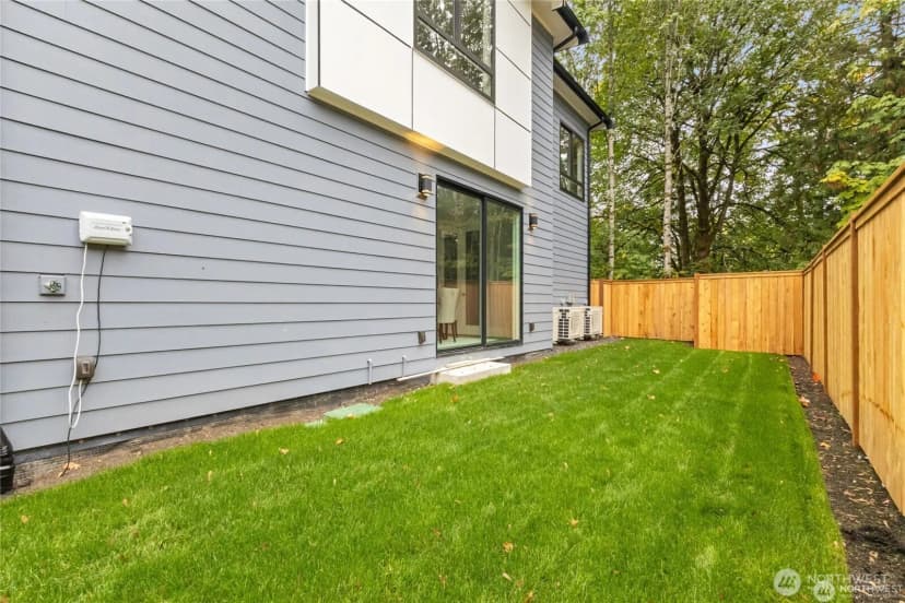 Property photo for 4413 Ne 26 Place, Renton photo 28
