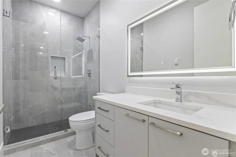 Property photo for 4413 Ne 26 Place, Renton photo 20