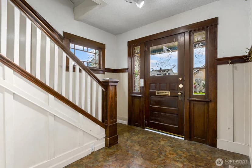 Property photo for 311 4th Street Ne, Auburn photo 2