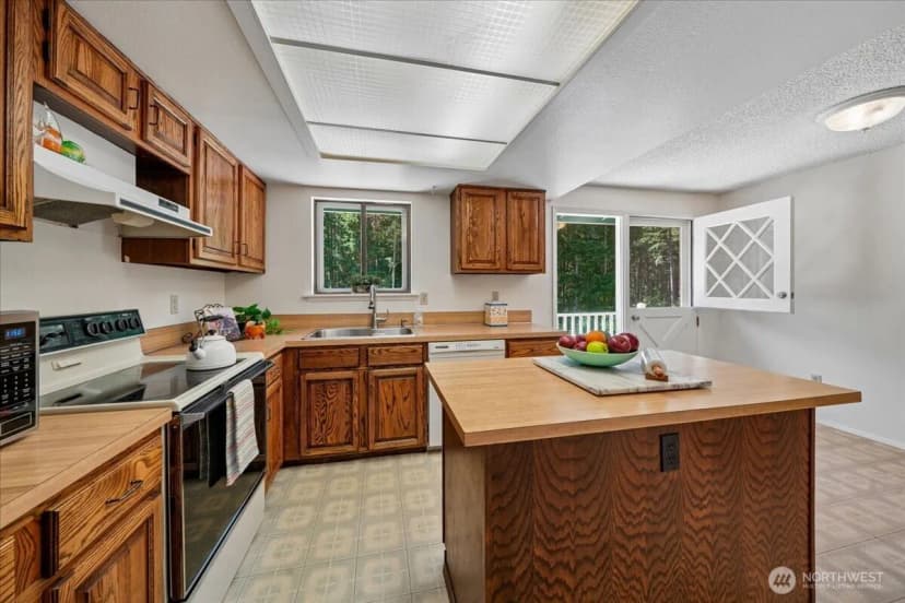 Property photo for 870 Kamus Place, Fox Island photo 19