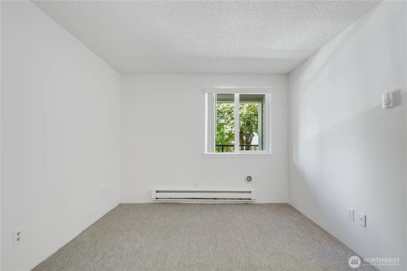 Property photo for 9416 1st Avenue Ne #111, Seattle photo 22