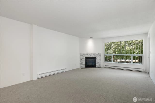 Property photo for 9416 1st Avenue Ne #111, Seattle photo 4