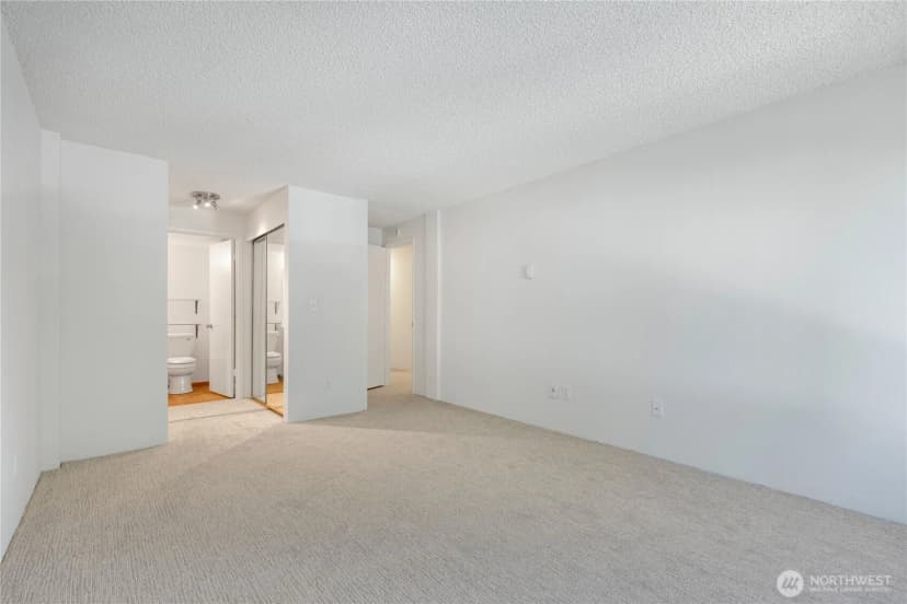 Property photo for 9416 1st Avenue Ne #111, Seattle photo 19