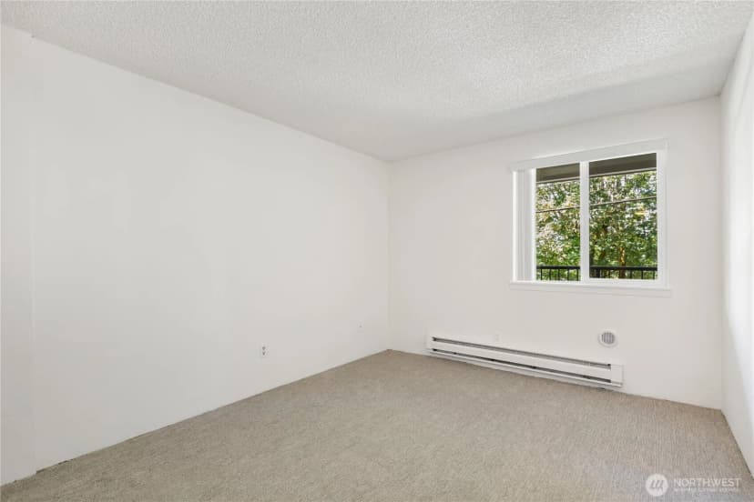 Property photo for 9416 1st Avenue Ne #111, Seattle photo 21