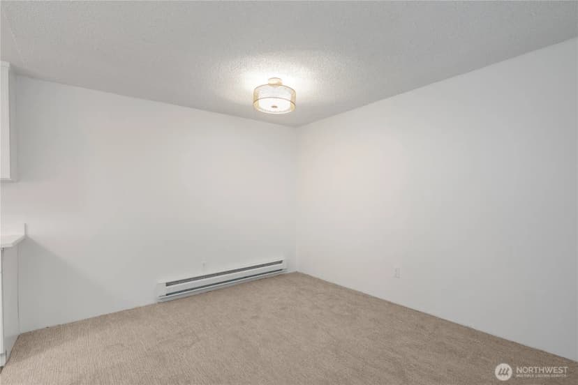 Property photo for 9416 1st Avenue Ne #111, Seattle photo 11