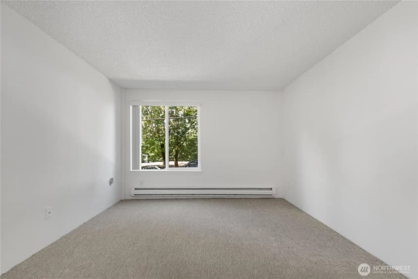 Property photo for 9416 1st Avenue Ne #111, Seattle photo 26
