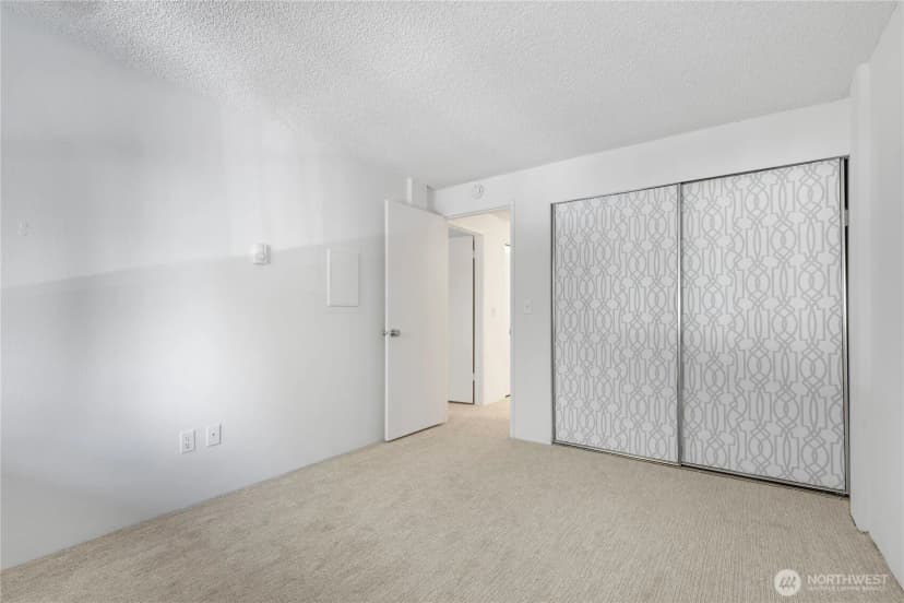 Property photo for 9416 1st Avenue Ne #111, Seattle photo 23