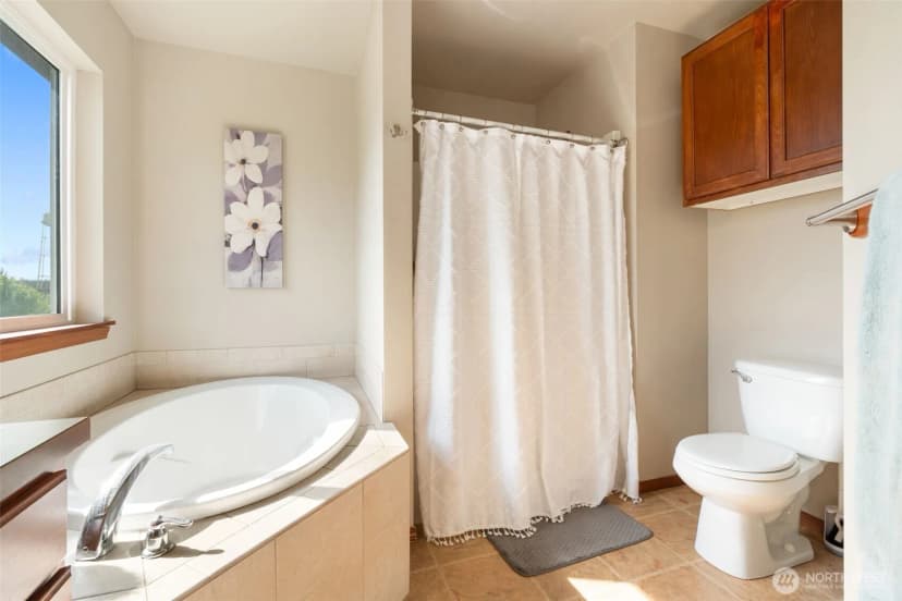 Property photo for 421 Stadium Loop, Napavine photo 15