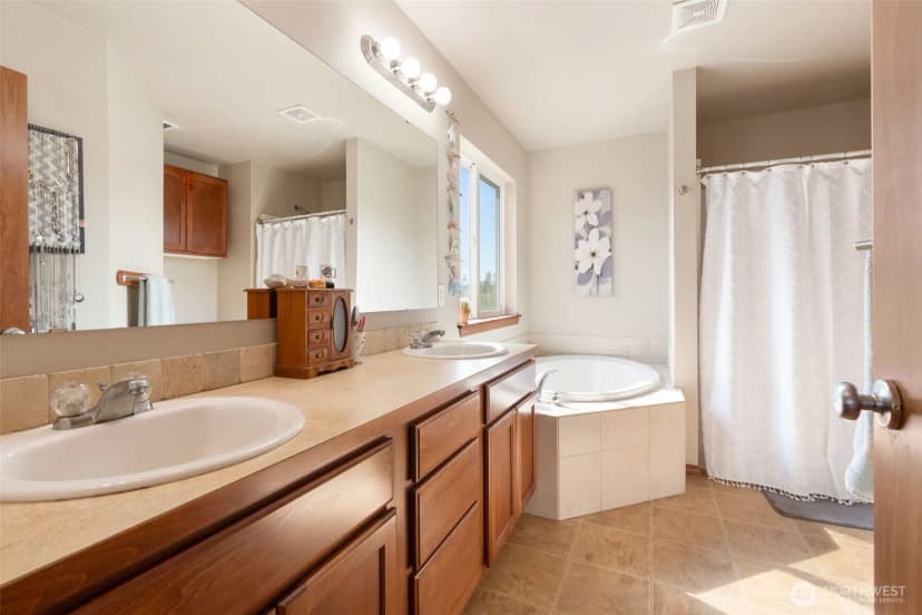 Property photo for 421 Stadium Loop, Napavine photo 14