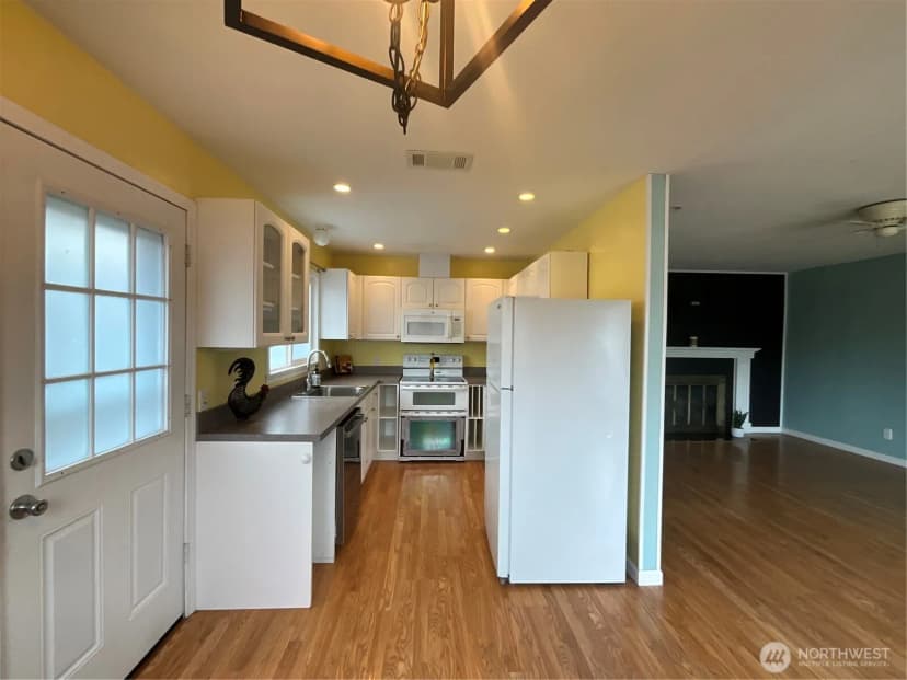 Property photo for 6516 93rd Street Sw, Lakewood photo 20