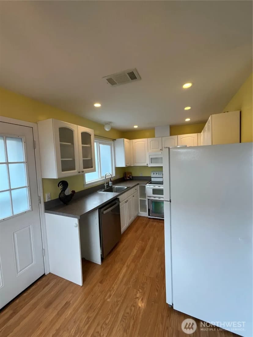 Property photo for 6516 93rd Street Sw, Lakewood photo 21