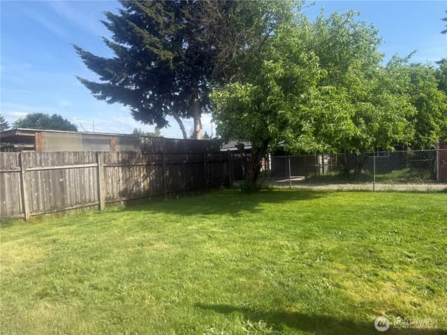 Property photo for 6516 93rd Street Sw, Lakewood photo 5