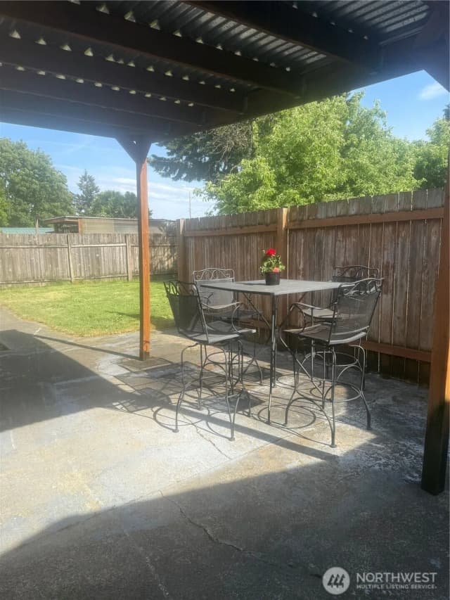Property photo for 6516 93rd Street Sw, Lakewood photo 4