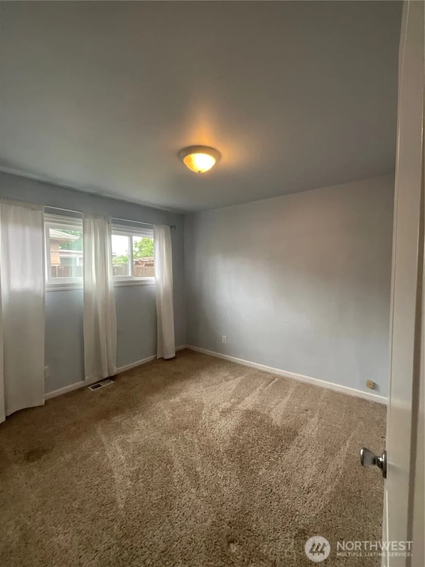 Property photo for 6516 93rd Street Sw, Lakewood photo 18