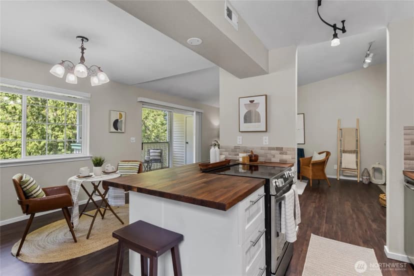 Property photo for 1830 S 336th Street #h201, Federal Way photo 11