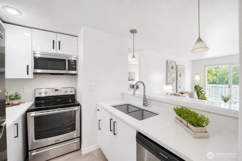 Property photo for 22831 S 30 Avenue S #203, Des Moines photo 6