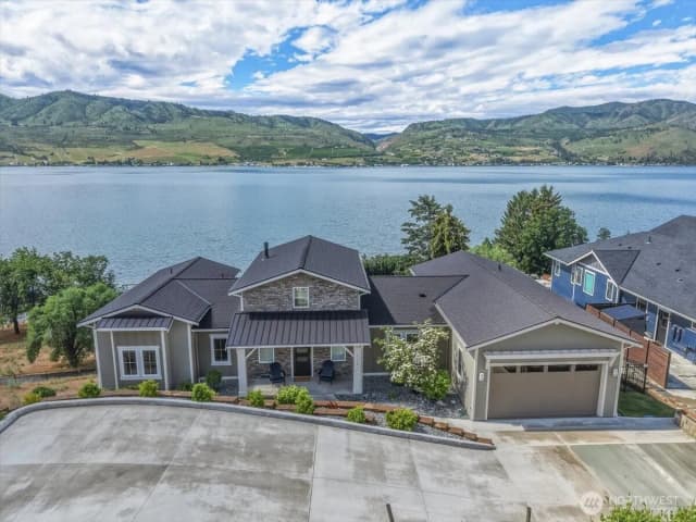 Property photo for 112 Mayer Drive, Chelan photo 2