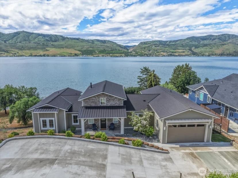Property photo for 112 Mayer Drive, Chelan photo 2
