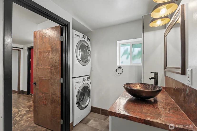 Property photo for 10106 16th Avenue S, Seattle photo 27