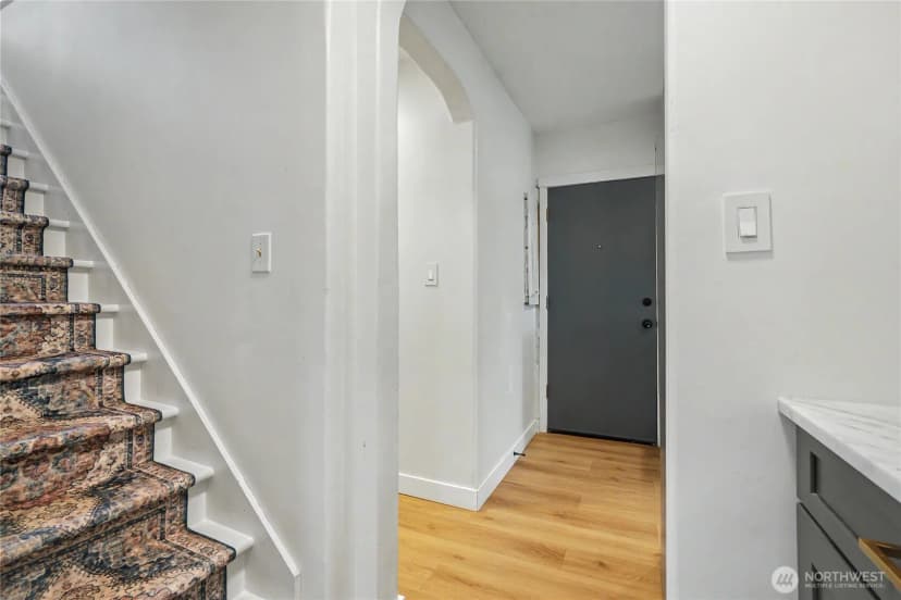 Property photo for 10106 16th Avenue S, Seattle photo 16
