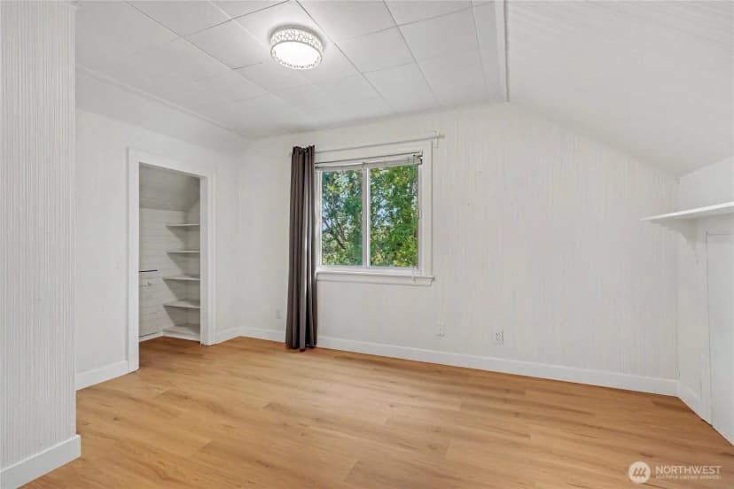 Property photo for 10106 16th Avenue S, Seattle photo 22