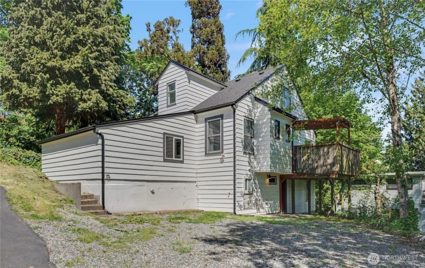 Property photo for 10106 16th Avenue S, Seattle photo 32