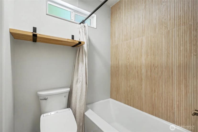 Property photo for 10106 16th Avenue S, Seattle photo 15