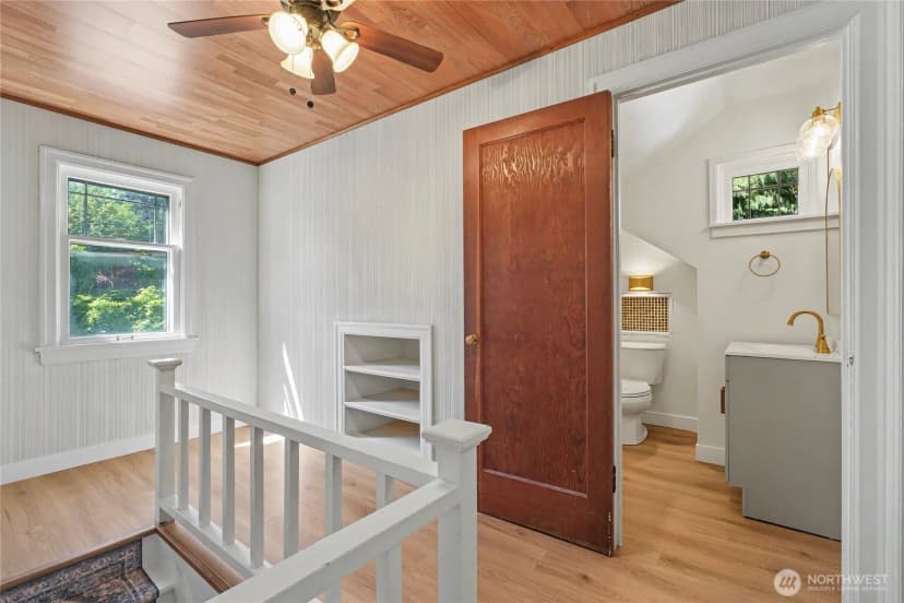 Property photo for 10106 16th Avenue S, Seattle photo 17