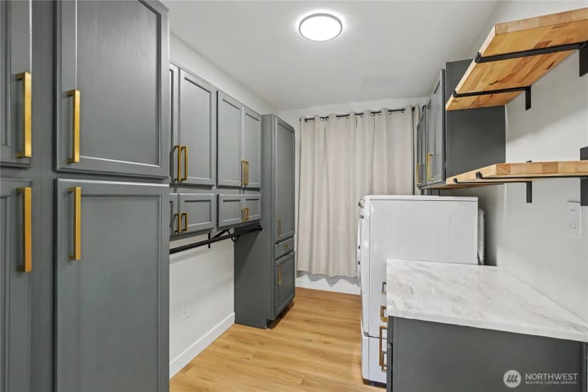 Property photo for 10106 16th Avenue S, Seattle photo 10