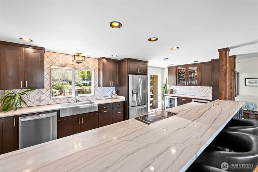 Property photo for 1841 N Lenore Drive, Tacoma photo 8