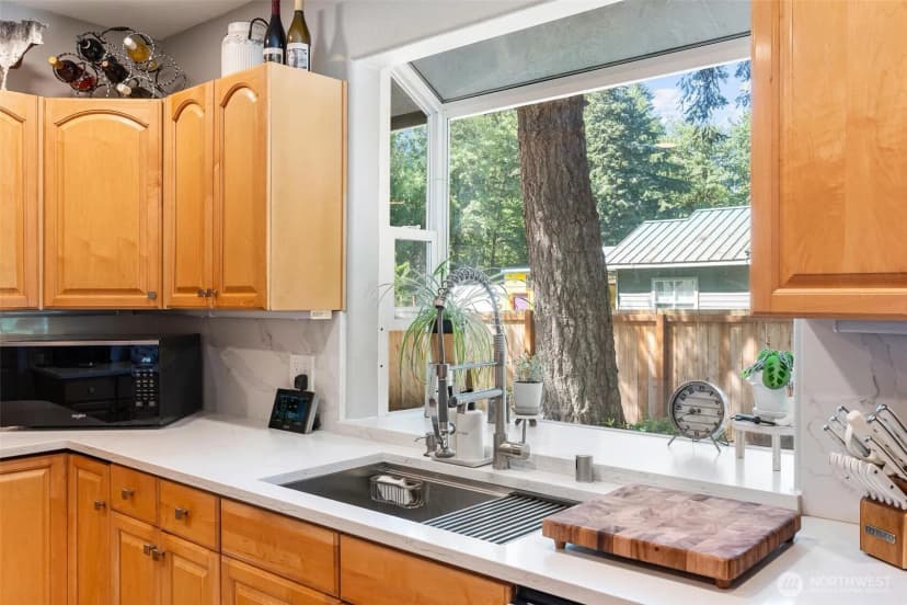 Property photo for 18925 276th Avenue Se, Issaquah photo 13