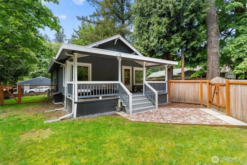 Property photo for 18925 276th Avenue Se, Issaquah photo 38