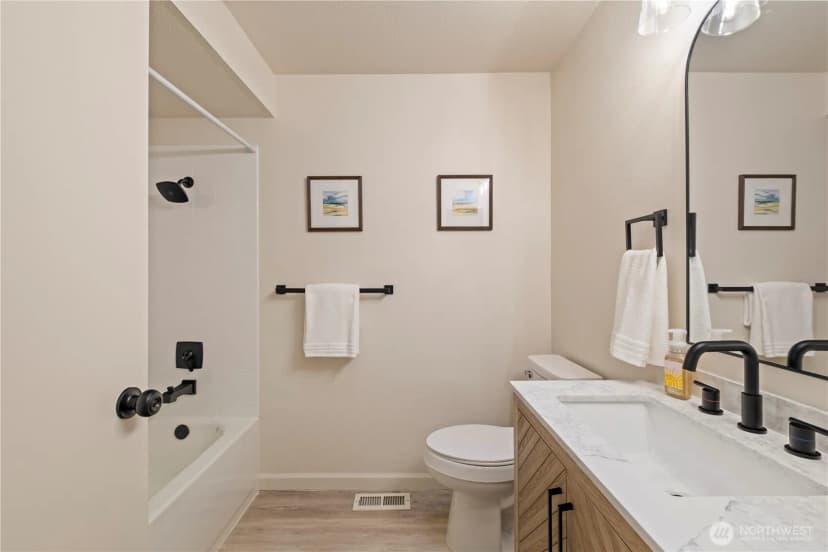 Property photo for 17534 161st Avenue Se, Renton photo 13