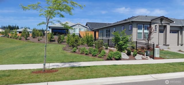 Property photo for 14830 207th Avenue E, Bonney Lake photo 3