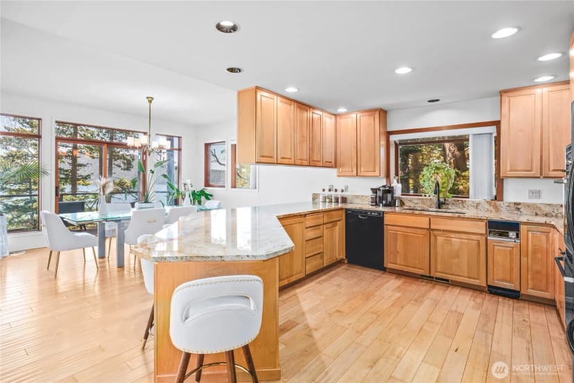 Property photo for 11310 Marine Lane, Anacortes photo 17