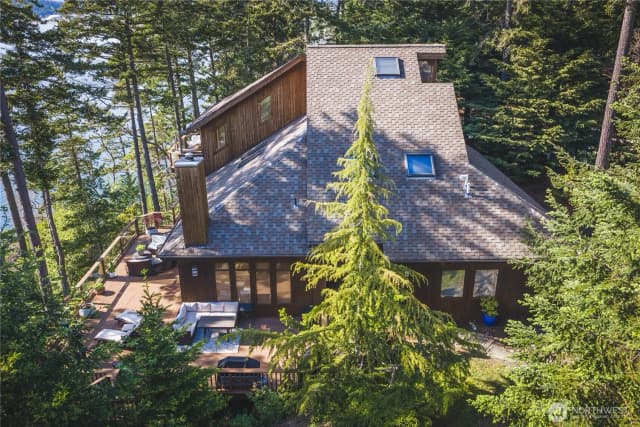 Property photo for 11310 Marine Lane, Anacortes photo 2