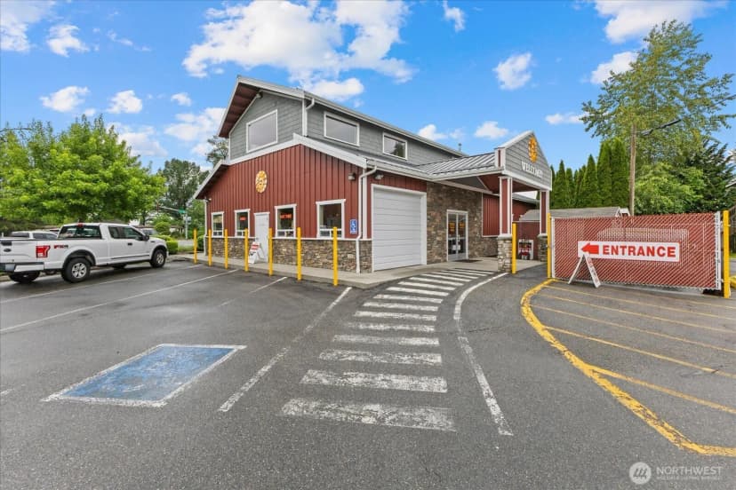 Property photo for 131 W Division St, Arlington