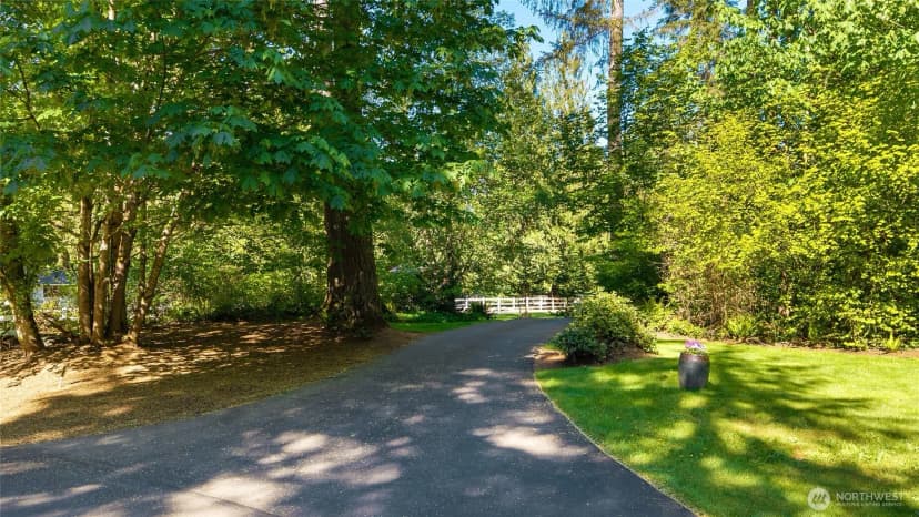 Property photo for 19930 170th Avenue Ne, Woodinville photo 40