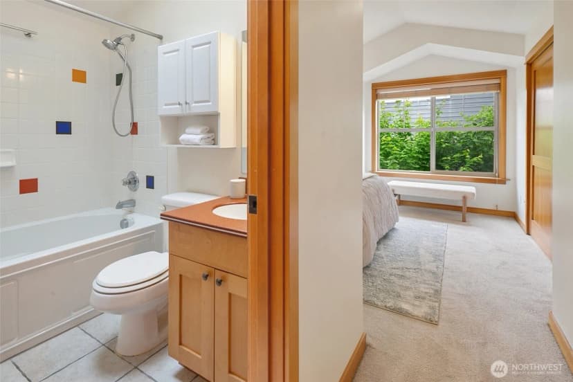 Property photo for 140 21st Avenue E #b, Seattle photo 18