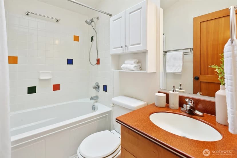 Property photo for 140 21st Avenue E #b, Seattle photo 19