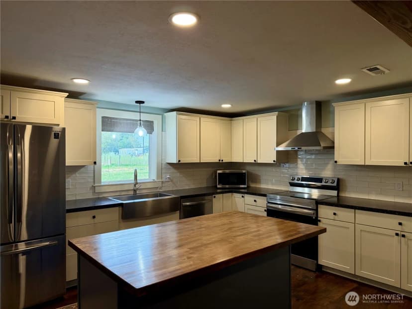 Property photo for 230 Nw Watson Street, Creston photo 6