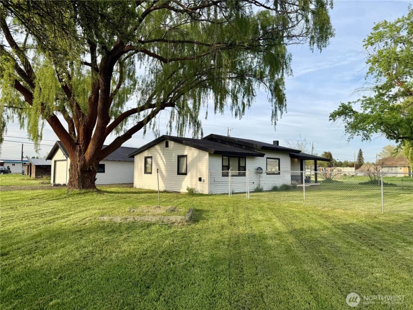 Property photo for 230 Nw Watson Street, Creston photo 33