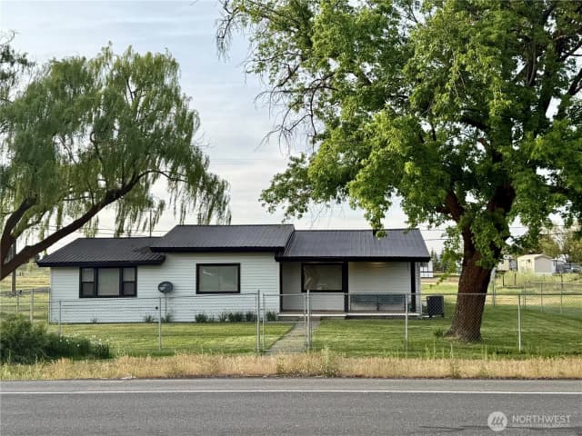 Property photo for 230 Nw Watson Street, Creston