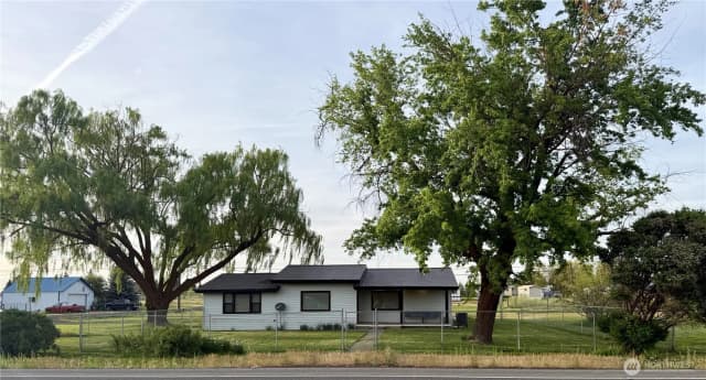 Property photo for 230 Nw Watson Street, Creston photo 2